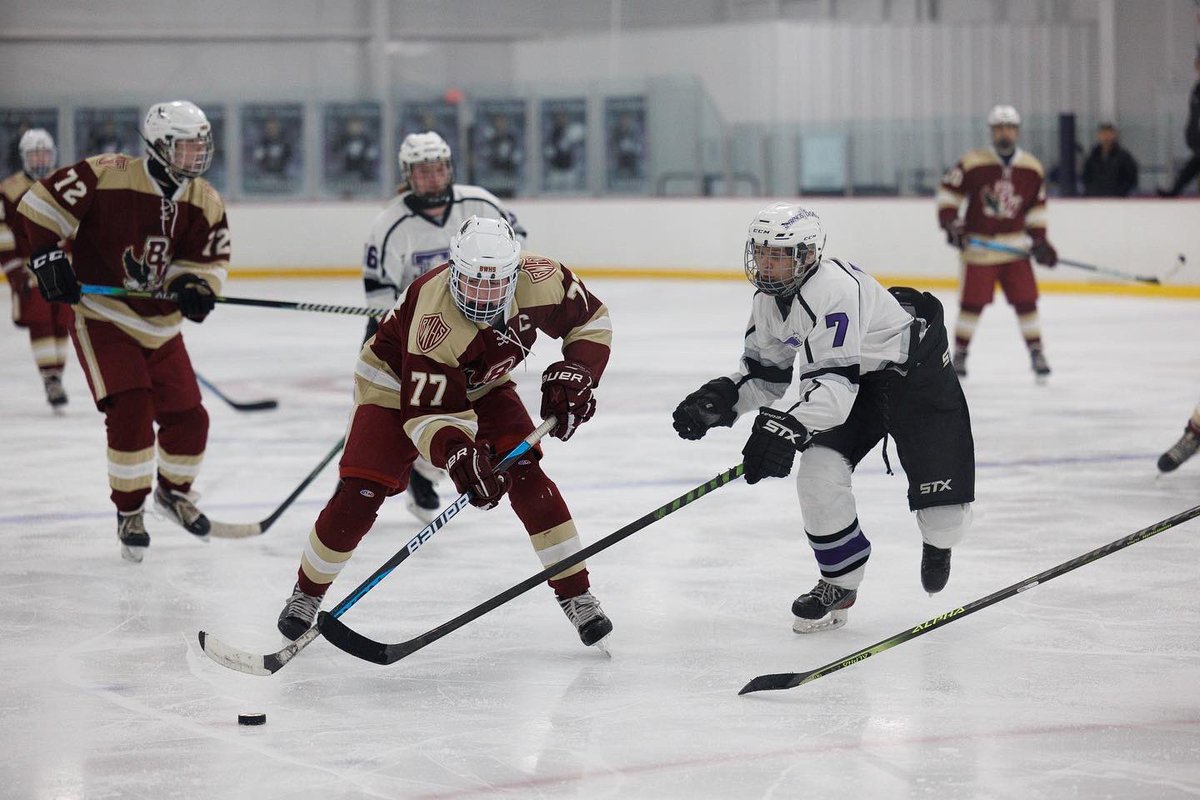 tandcstudios's tweet photo. 12-29-22 Bishop Watterson Ice Hockey v DeSales @bwhsicehockey @BWHS_Athletics https://t.co/wPxUOswuCR
