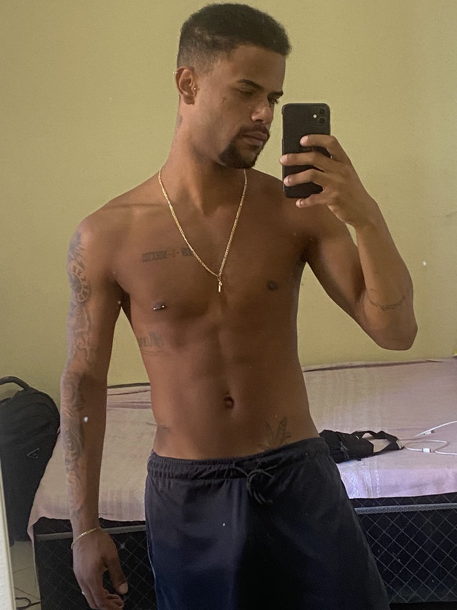 AlexJniorMorei2's tweet photo. Tá calor aí ??? 🔥🥵 https://t.co/ihhIbA4KL5