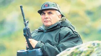 Türk milleti için gecesini gündüzüne katan,
Kıbrıs'ta Türk bayrağına el uzattırmayan Korgeneral Hasan Kundakçı paşamıza Allah'tan rahmet, ailesine başsağlığı diliyorum. 

“Tamburalı Paşa”Vatan size minnettardır!