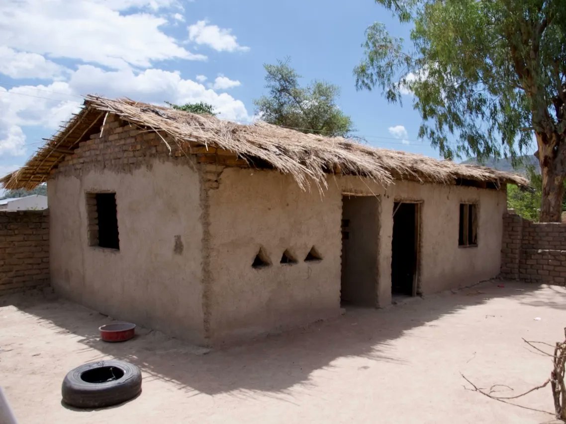 mbedzamalawi's tweet photo. #TransformationTuesday 

Photo 1: The original Chiyambi Nursery had two small rooms a thatched, leaking roof and no glass in the windows.

Photo 2: Some very generous donors enabled us to build a brand new purpose built nursery which opened on the 5th January 2022. 

#mbedza https://t.co/rSgRv4NCU2