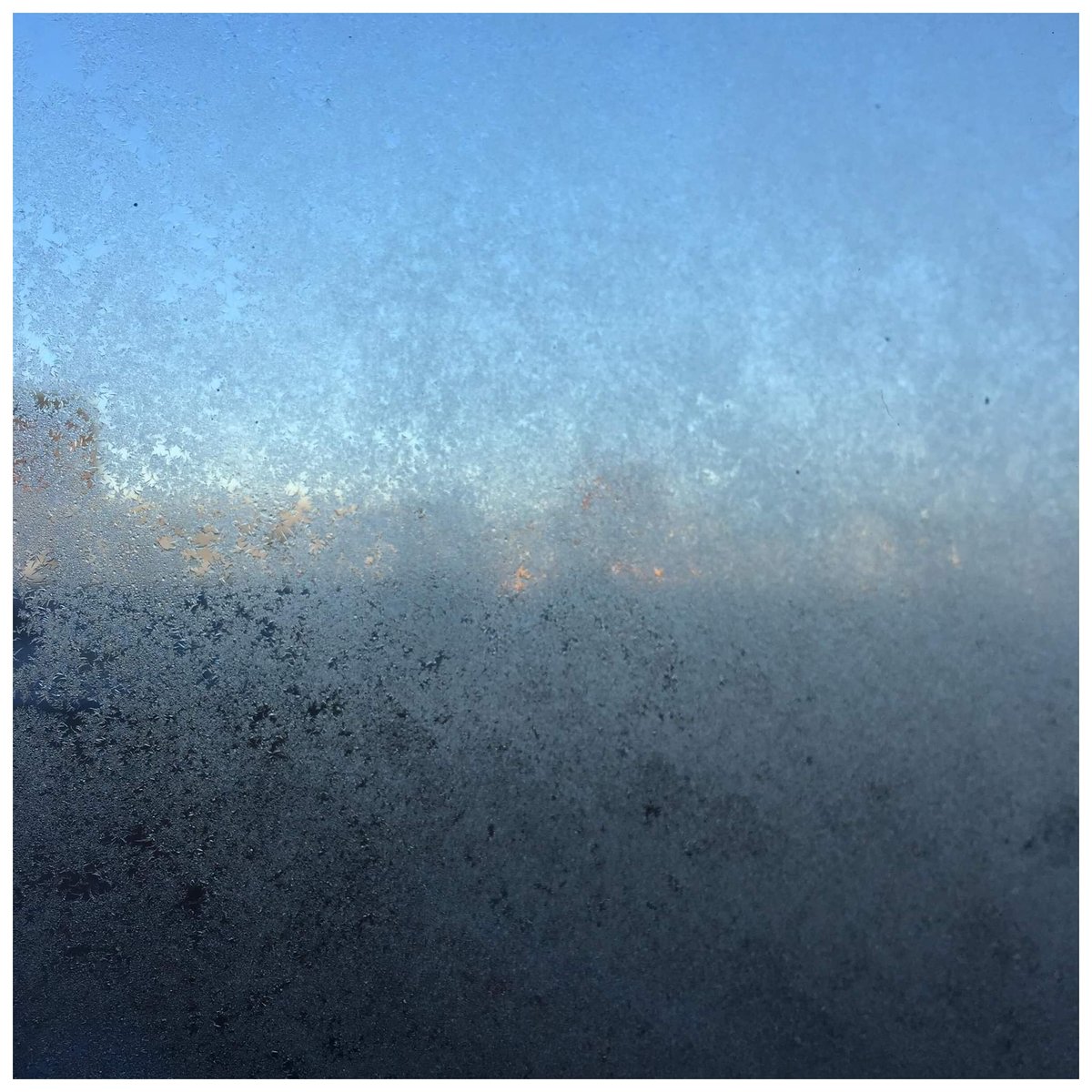 brokenorchestra's tweet photo. Frosty skyline view from the studio this morning. 

#thebrokenorchestra #soundscapesforlandscapes #audiowalks #artinpublicspaces #bbcintroducing #smoothchillradio #hullskyline #brokencamera https://t.co/B2XLTL1pma