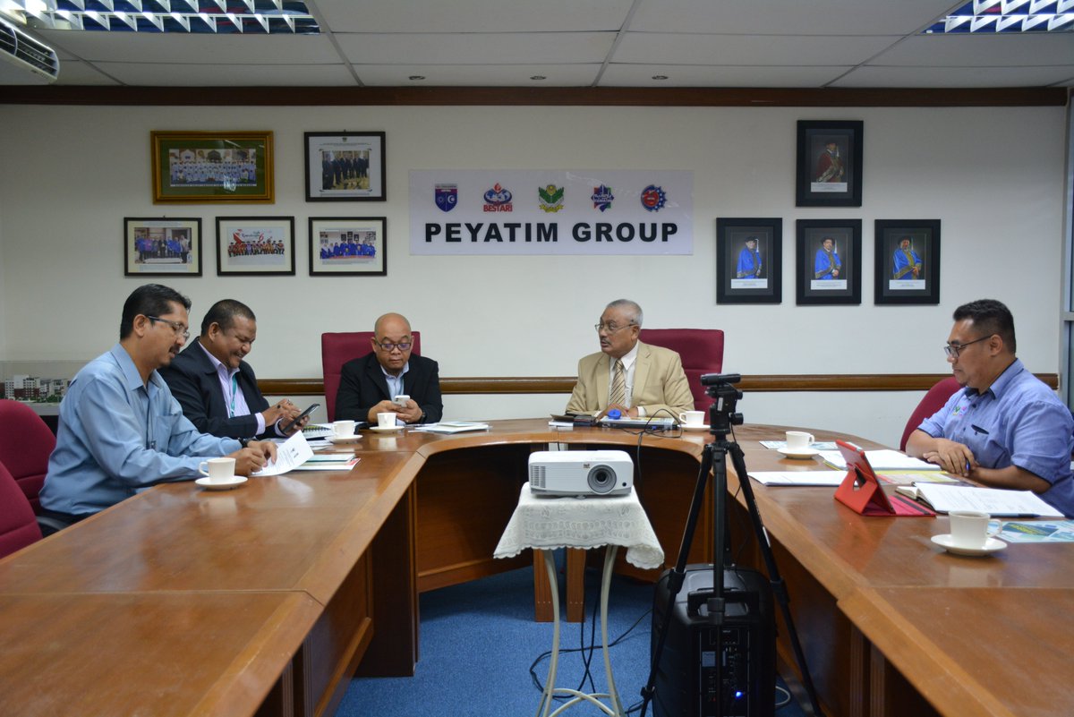 YawatimOfficial's tweet photo. Selasa, 17 Jan 2023 - Kunjungan hormat daripada pihak BSN. Perbincangan meliputi aspek pendigitalan perbankan serta memantapkan lagi aktiviti promosi dan pemasaran bagi meningkatkan kutipan melalui agen-agen bank BSN.#peyatim #Yawatim #BSN #EBBBSN #waqaf #anakyatim #anakmiskin https://t.co/8HMabtpGZG