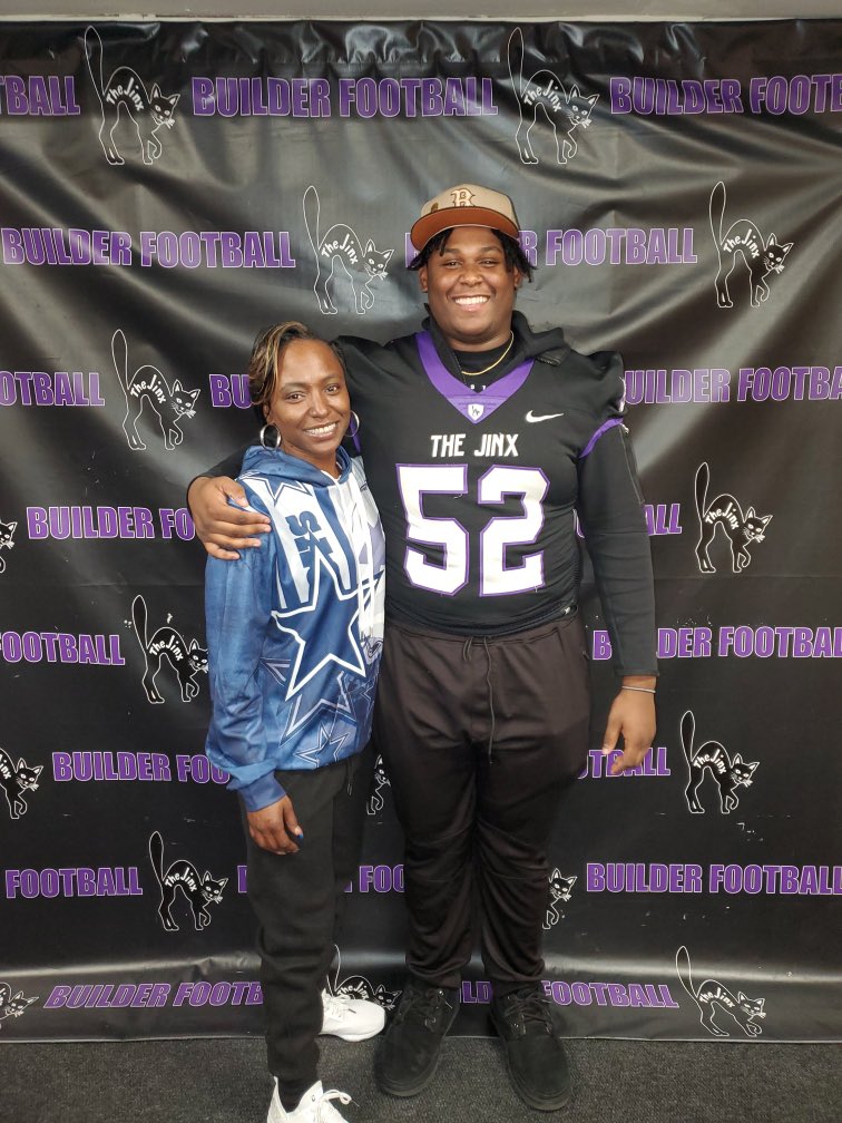QuintheAthlete's tweet photo. After a great visit I am blessed to receive a offer from Southwestern University @CoachStrongSC @BuilderFootball https://t.co/spLQ6aT8GE