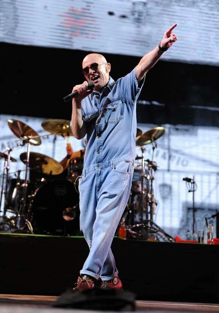 SoyRedondo1's tweet photo. Con su ropa de plomero, olor a leyenda va a tener 

Feliz cumpleaños, Indio. https://t.co/vFJLll1MZO