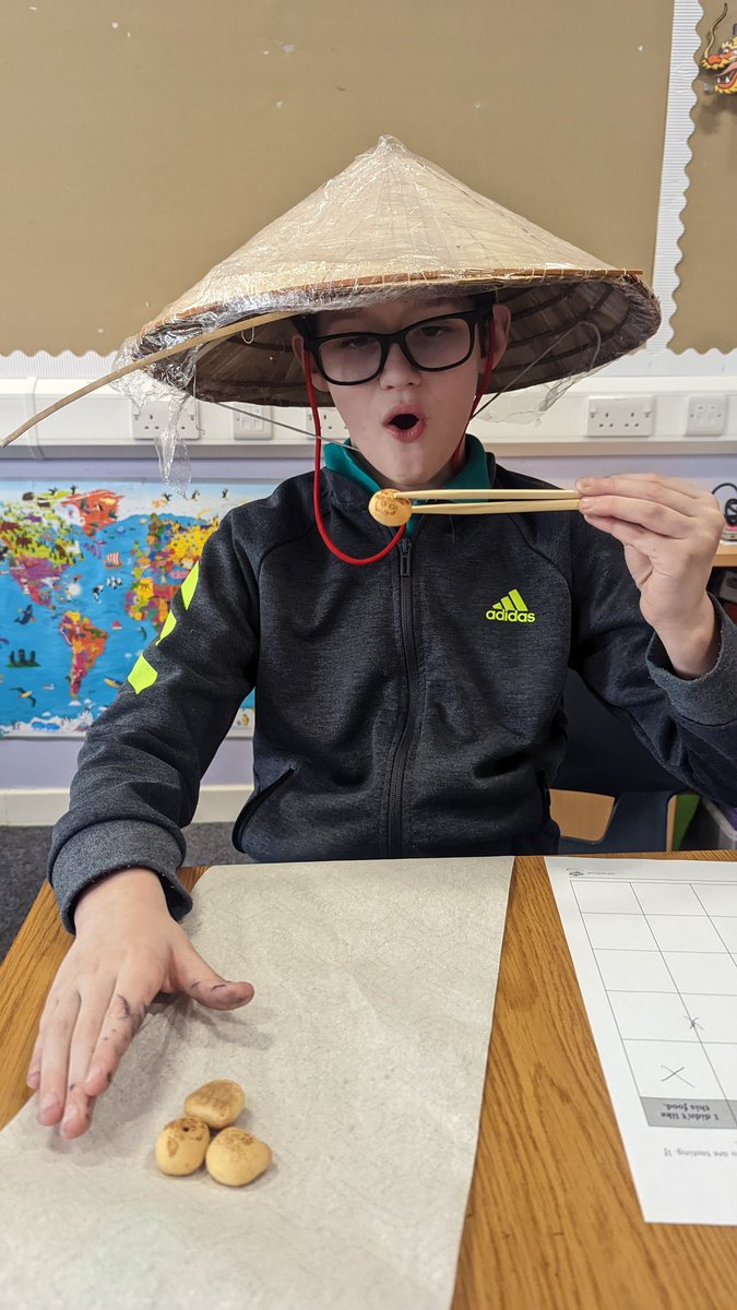 MissKJenkins1's tweet photo. The boys @CSCGriffin @wlconnolly have enjoyed learning about Chinese New Year, they are very skilled with their chopsticks 🍜#chinesenewyear https://t.co/oAxv61uwKC