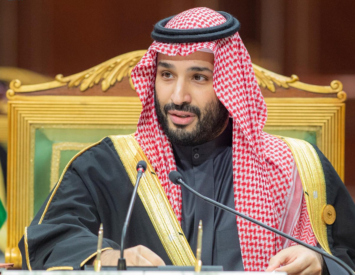 MondeFascinant's tweet photo. Le prince héritier et dirigeant de l’arabie saoudite Mohammed Ben Salmane tranche en faveur des conservatistes lors du dernier débat législatif. Pratiquer une fellation avec un ami, même sans se regarder dans les yeux, est désormais considéré comme un acte homosexuel. https://t.co/KfTTXkUjA1