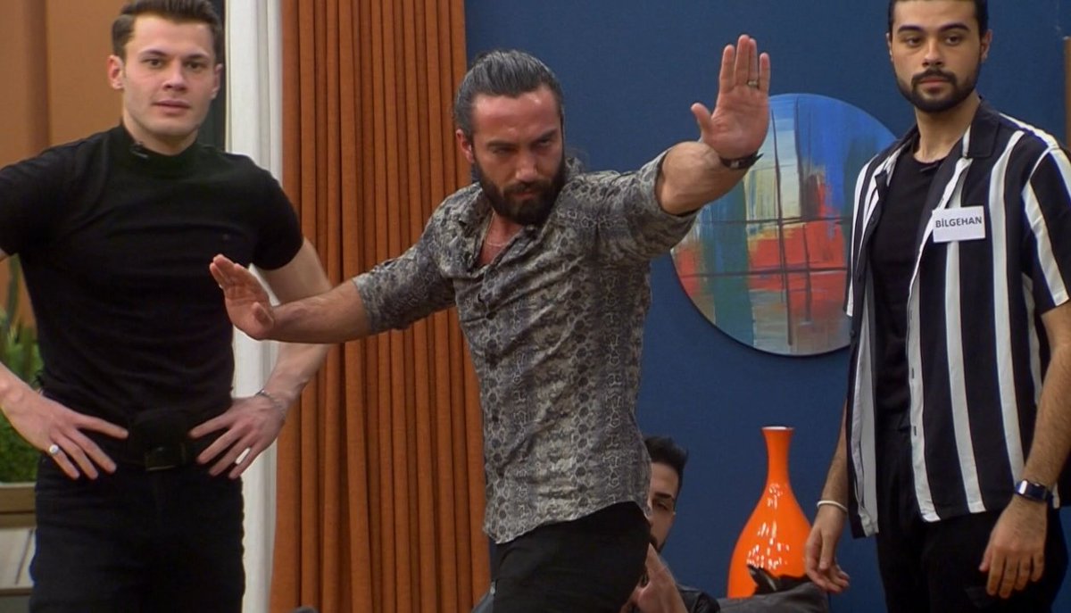 itici soytarı ekranlardan siktir olup git kerkenez kılıklı 
#negatifoylarerhana