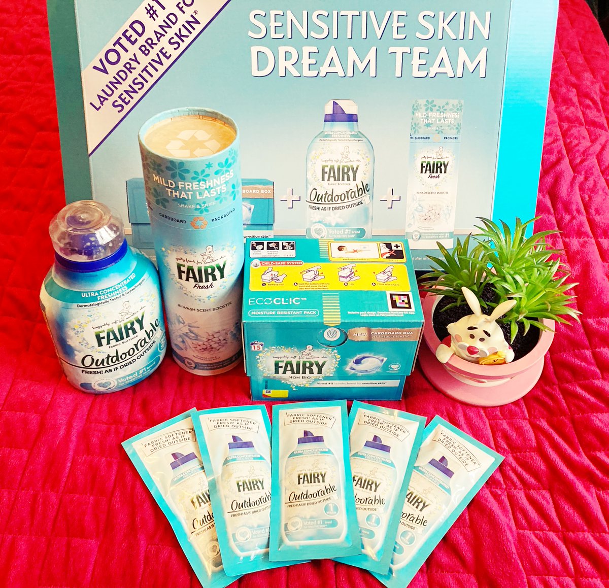 invisiblymeblog's tweet photo. #Sensitive skin? I’ve always loved the #Fairy brand for being gentle yet effective & now I get to test their new #nonbio, #ecofriendly Outdoorables range thanks to @SuperSavvyMeUK!
#DreamTeam #FairyFreshness #chronicillness #ad #Gifted #skincare #laundry #blog #blogger #Skin https://t.co/U85KNtfv04