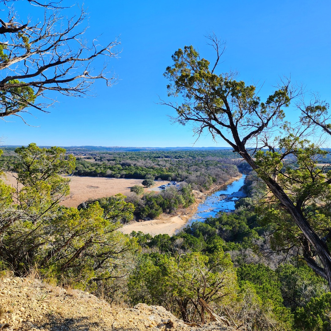 “Great views are not meant to just be captured. They are meant to be experienced” -JJ Wilx 

📷Dinosaur Valley State Park near Glen Rose

#TexasStateParks