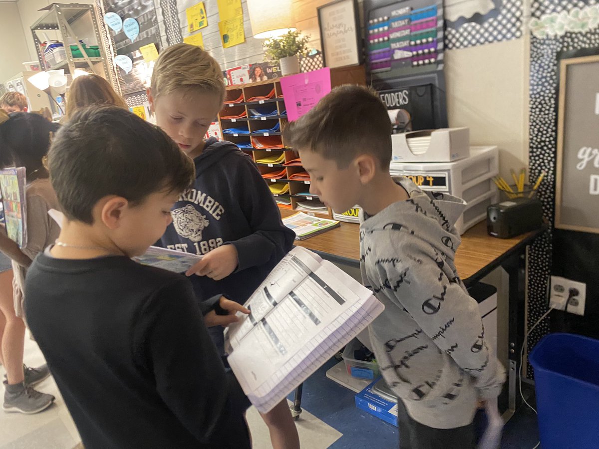 sunnyinscience's tweet image. McA scientists are using the Slide and Share #KaganStructure to share their thinking about patterns of change before our investigation tomorrow! #LISDScience #McAIconic