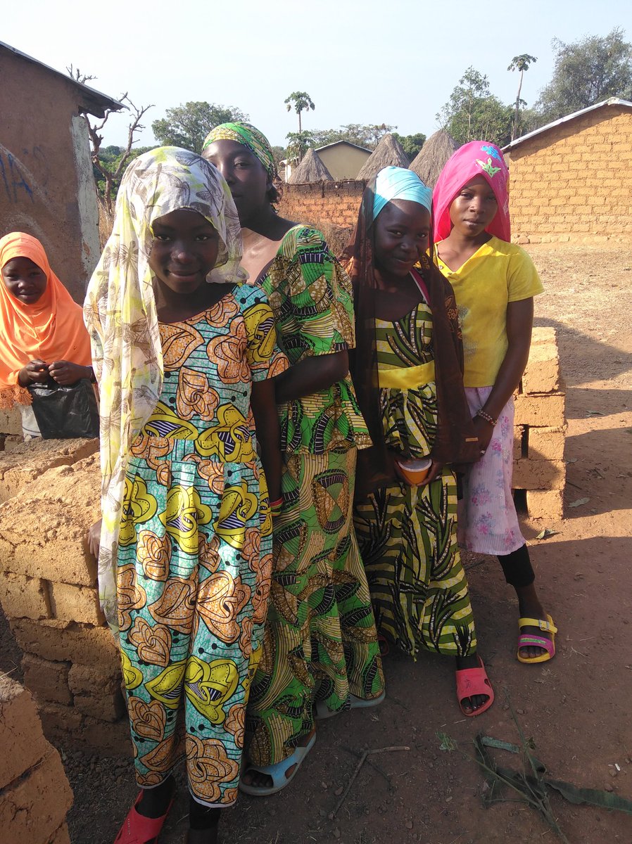 yayaoum51503049's tweet photo. Adolescents girls in martap district say to no violence againts teenagers an girls' non-enrolement in school.
@SamuelSawalda1
@tappingdialioma
@Dr Justin koffi
@UNFPA_WCARO
@FOBASSObolivar
@Thierrymegmimo
@AfriYAN_Camer
@CampagneSWEDD
#putyoungpeoplesfirst https://t.co/aIP0QMxfem