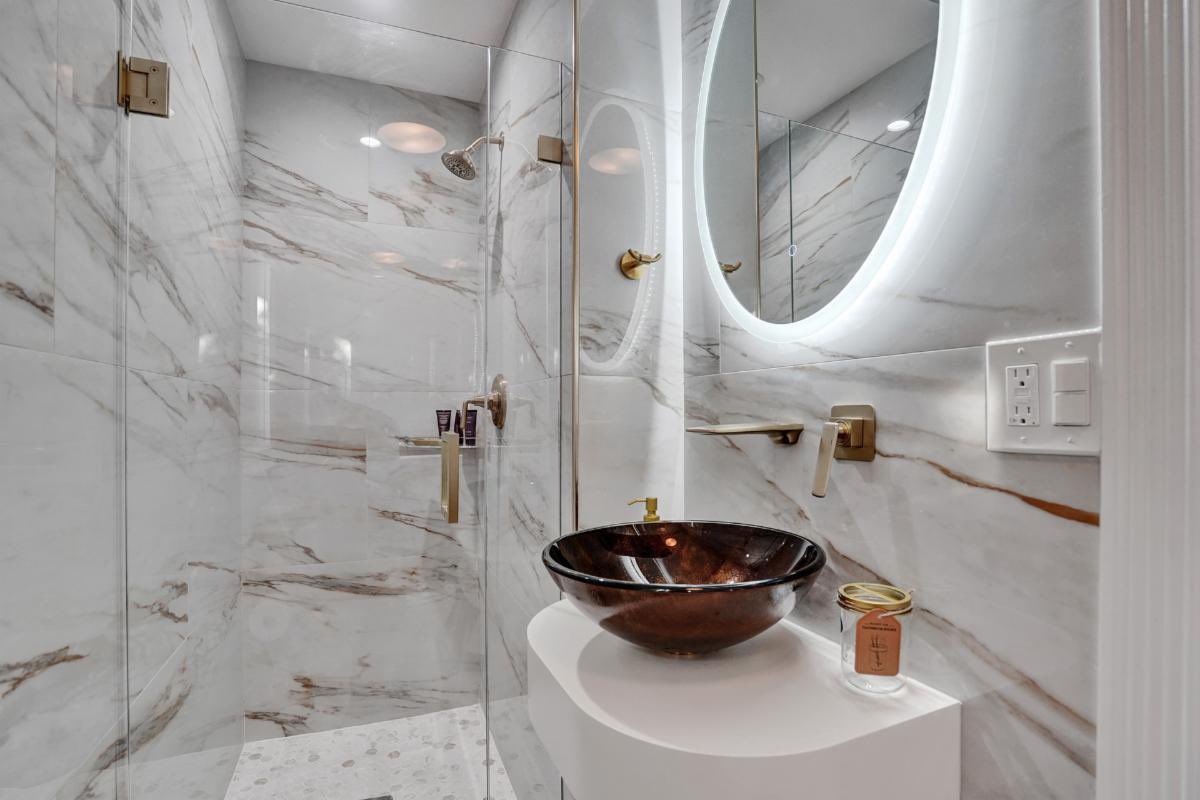 New Listing For Rent!
457 W 62nd St 
MIAMI BEACH, FL 33140
⁃ Awesome Spacious 2-story house with a separate cottage (1 bed/1bath)
⁃ 4 bedrooms / bedrooms 3.5 baths 
⁃ Perfect for entertaining 
Asking $15,000/month
Call to see: 305-692-0924
#MiamiRealtor