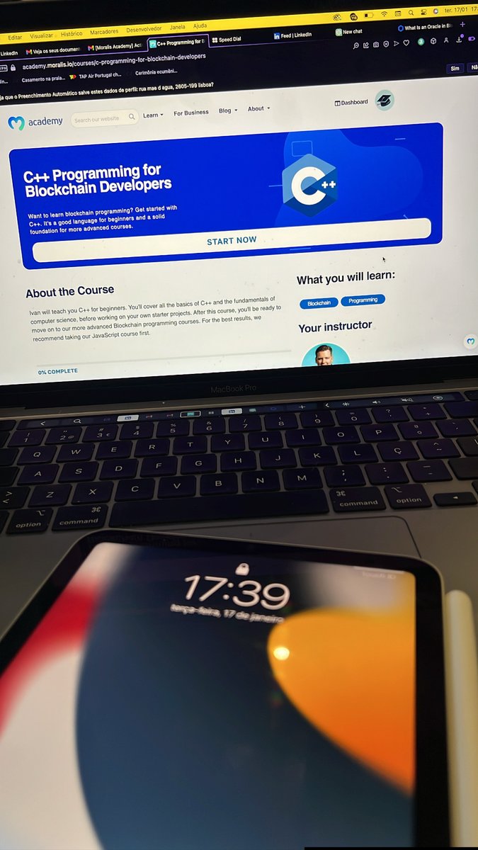 IsabellaMBlox's tweet image. Let&apos;s do this! One of my goals for this year is to master the art of #blockchain programming and I&apos;m starting today with @IvanOnTech&apos;s course! 🚀💻 Let&apos;s see where this journey takes me #newyearnewgoals #codingadventure