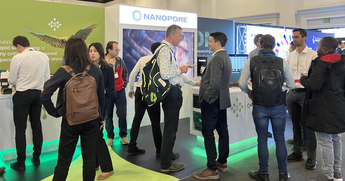 CalderbankRosie's tweet photo. It’s the final day of exhibits at #PAG30, so be sure to come by the @nanopore booth if you have any questions or want to check out our devices. #P2solo #nanopore https://t.co/oVdKDFkSkY