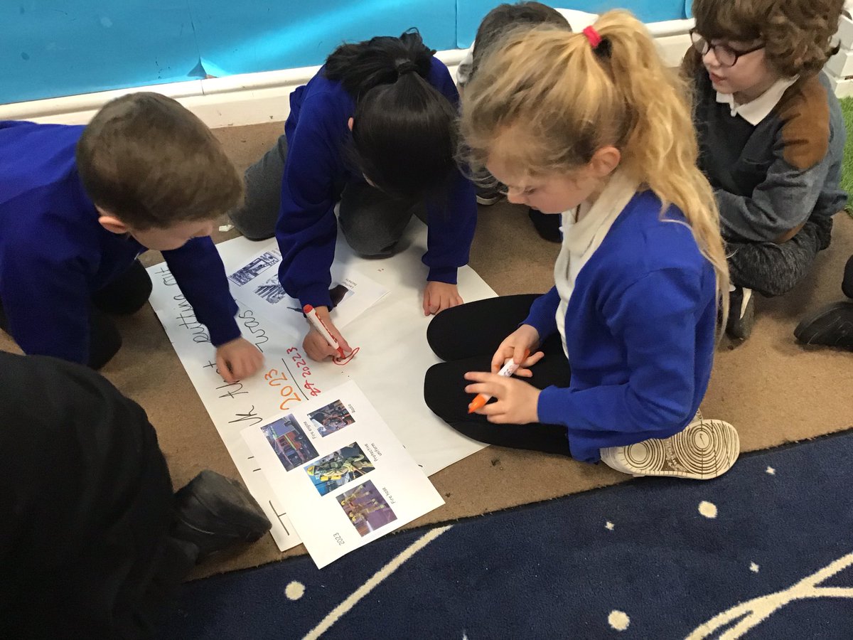 featherbyinfjnr's tweet image. Year 2 have travelled back in time to 1666 to help extinguish the flames in the Great fire of London. #historyisfun#featherby