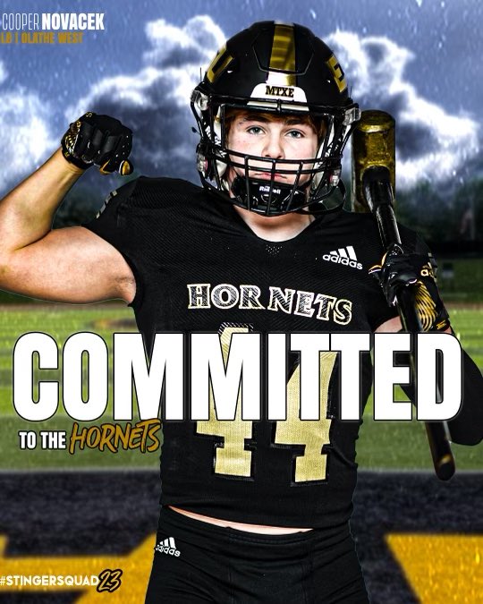 SooperCooper13's tweet photo. #stingersup 🐝 @OWFootball https://t.co/cPgo4Fp0hR