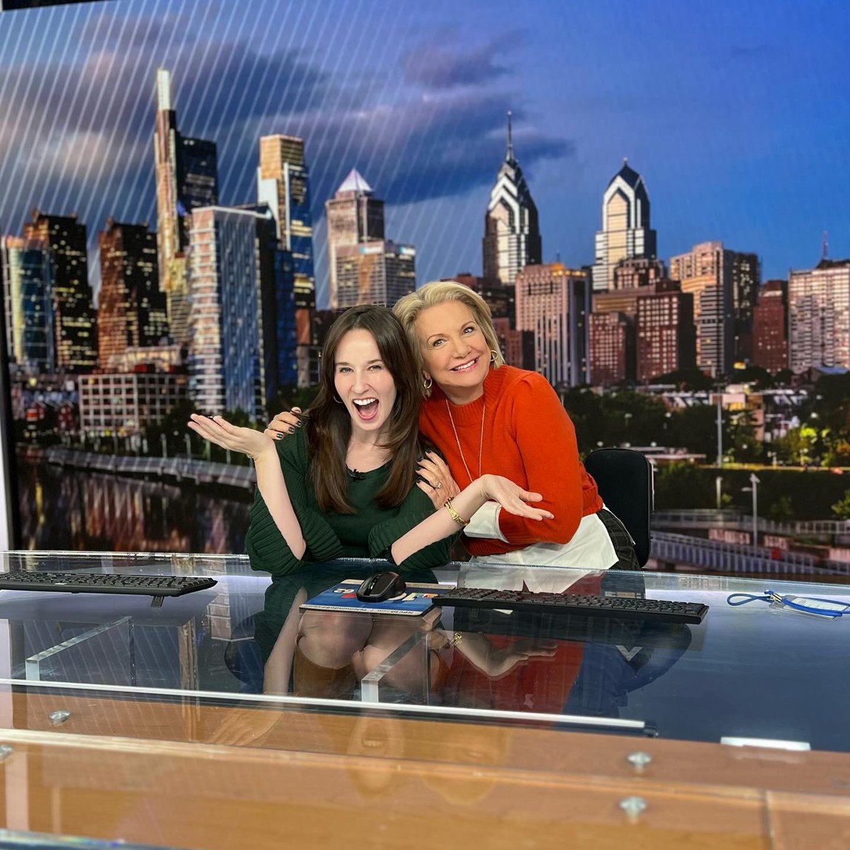 SheilaWatko's tweet photo. Casual photoshoot with the one and only @tracydavidson to celebrate #TheEndIssue of @phillycurrent! We LOVE this magazine and to be featured in this issue alongside so many remarkable Philadelphians is truly such an honor and so, so exciting!🤩🥳 https://t.co/0NyLycKCvk
