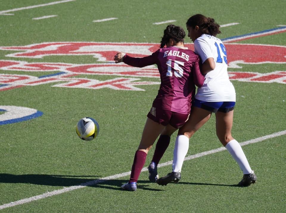 SorayaHayes2026's tweet photo. Lady Bobcats win Lubbock Classic Tournament! In four games we only conceded only one goal. Three clean sheets. #defenserocks #defender @BNHS_Soccer @ByronNelsonHigh https://t.co/Ozbm1WKMYx