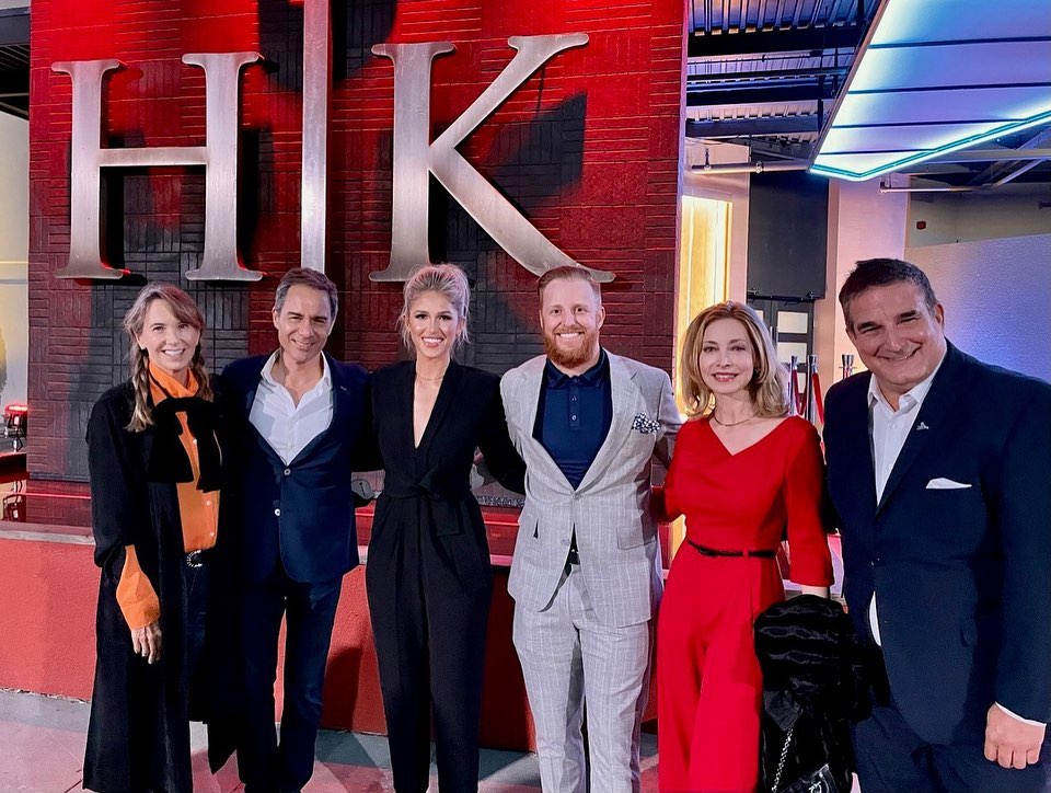 Our favourite organization, @ProjAngelFood, was featured on @HellsKitchenFOX last week! ❤️‍🔥

If you missed it, you can catch it anytime on @hulu.

#ProjectAngelFood #PinkDreamsInc #ClientLove