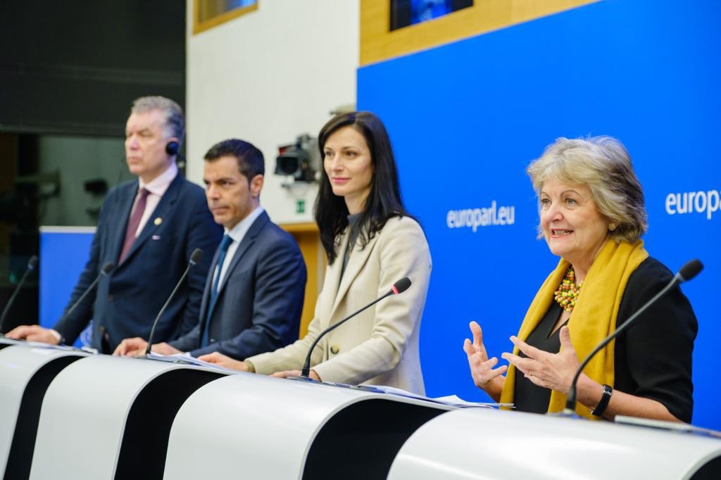 RegioCoop's tweet image. RT @EK_Hrvatska: Danas je predstavljen #NewEuropeanBauhaus #ProgressReport &amp;amp; #NEBCompass.

U dvije godine ostvareno je više od 100 različitih projekata na terenu i više od 100 milijuna 💶 ulaganja u novi europski Bauhaus.

Investicije ➡ #CohesionPolic…