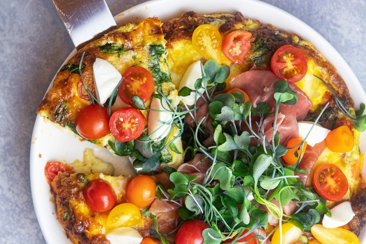 Giadzy's tweet photo. For the ultimate Italian breakfast, look no further than this caprese frittata. It combines the classic elements of a caprese salad — fresh mozzarella, basil, and tomatoes — with fluffy scrambled eggs for a great breakfast any morning. https://t.co/tv4yaUhtGZ https://t.co/uhjRAC7CDV