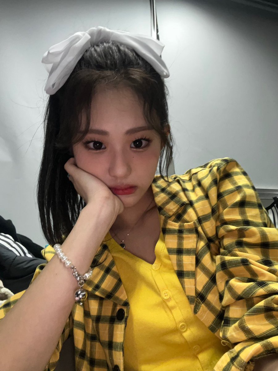 ondaprint's tweet photo. nugu hits you NEED in your playlist

— the second thread 🌻 https://t.co/iKjXkrGVQV