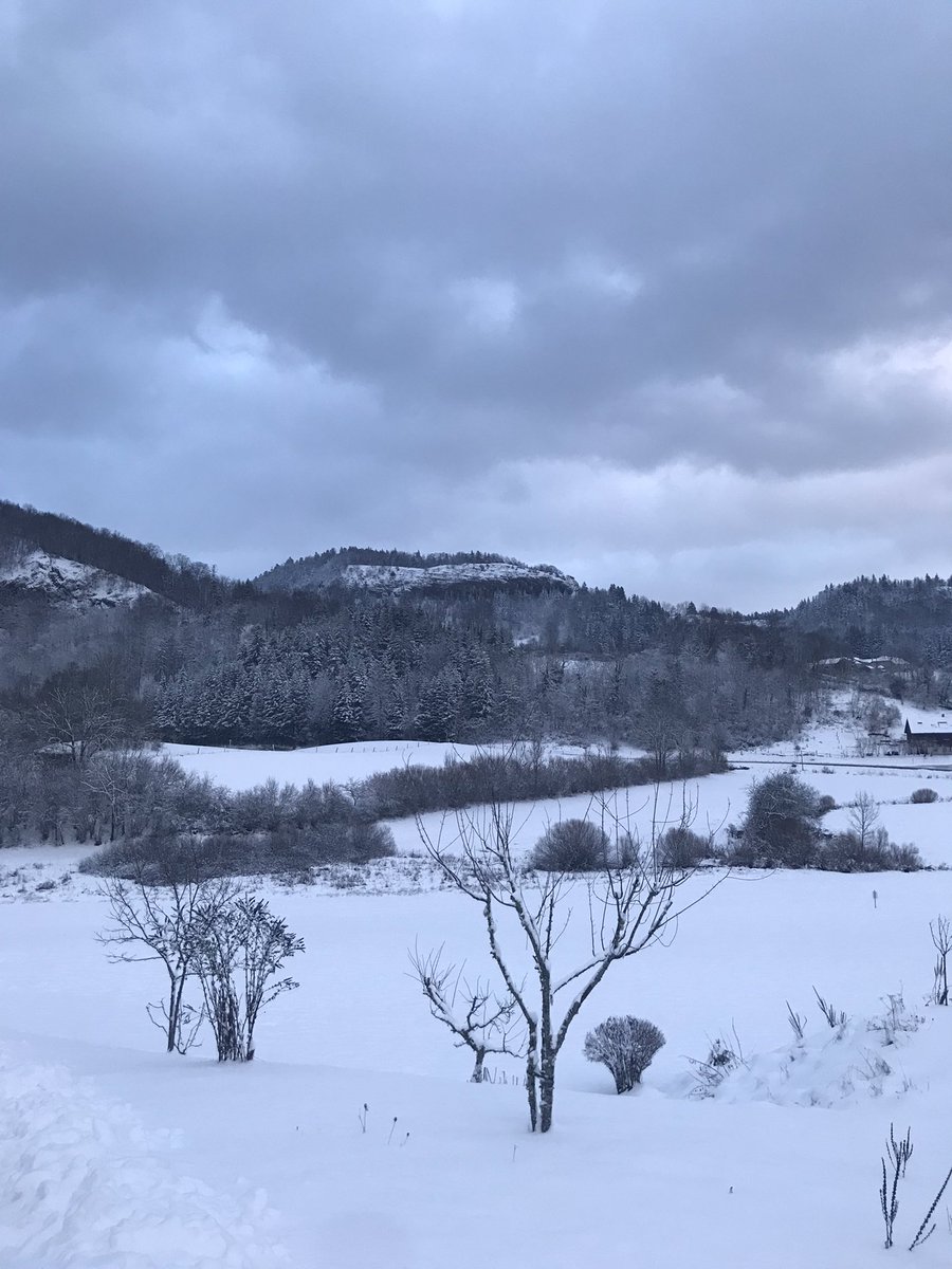 fdsCroz's tweet photo. ℹ️ De mieux en mieux, avec la neige annoncée cette nuit, le traçage sera peut être possible prochainement … https://t.co/klByIJz0Ko