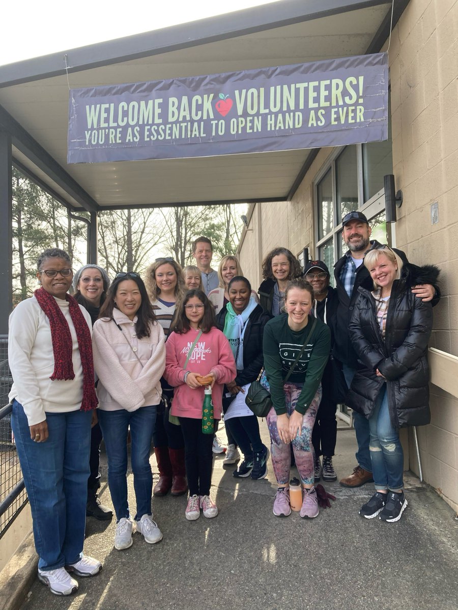 Yesterday, in honor of #MartinLutherKingJrDay #DayofService, a few of our LOMA staff got the opportunity to volunteer with @OpenHandAtlanta to deliver food to those in need. 

#ServeATL #MLK2023