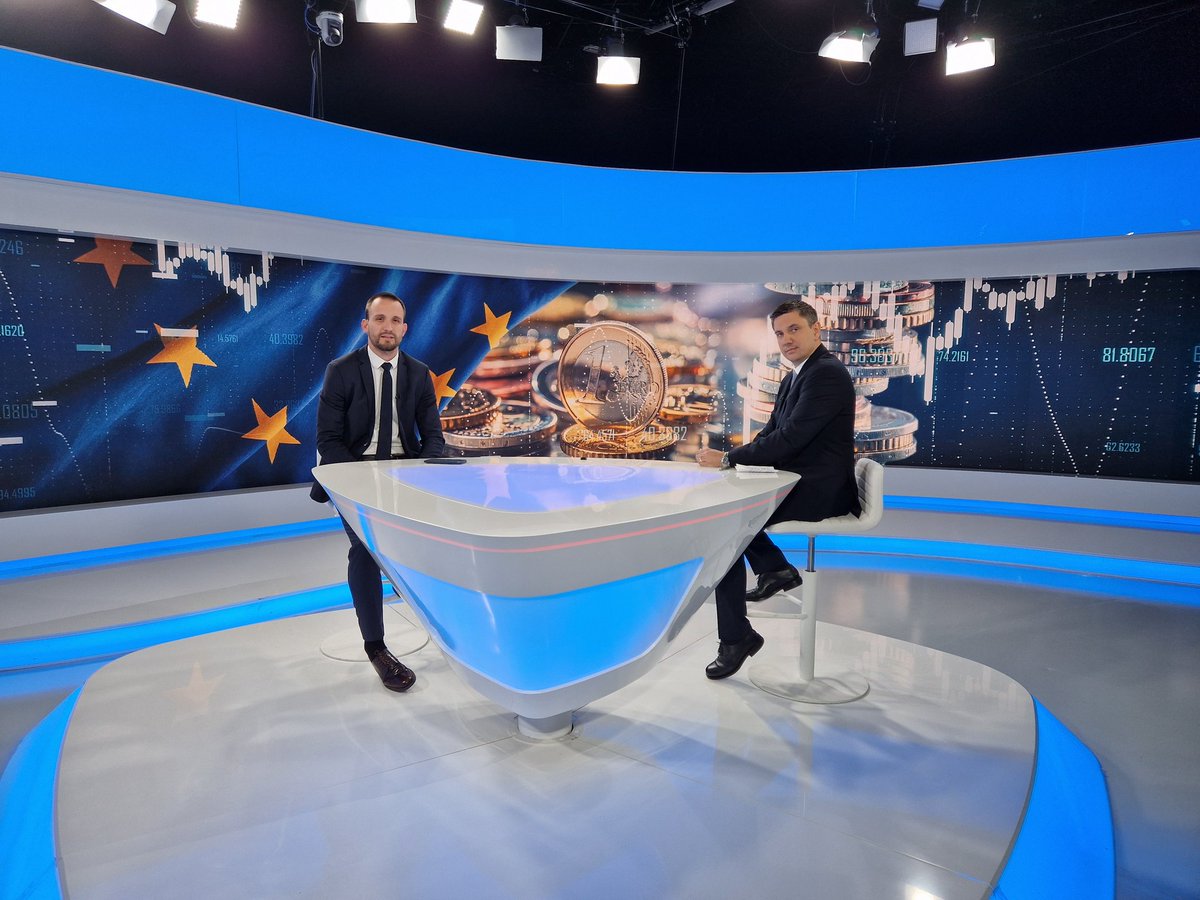 Ministarstvo regionalnoga razvoja i EU fondova (@mrrfeurh) on Twitter photo O prioritetima MRRFEU-a, novim programima regionalnoga razvoja te novom financijskom razdoblju 2021.-2027. u Dnevniku <a href="/hrtvijesti/">HRT Vijesti</a> razgovara ministar regionalnoga razvoja i fondova Europske unije Šime Erlić. O prioritetima MRRFEU-a, novim programima regionalnoga razvoja te novom financijskom razdoblju 2021.-2027. u Dnevniku <a href="/hrtvijesti/">HRT Vijesti</a> razgovara ministar regionalnoga razvoja i fondova Europske unije Šime Erlić.