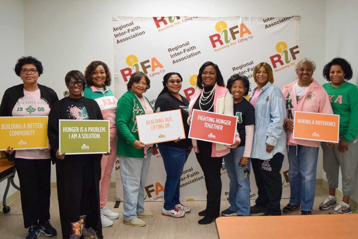rifajackson's tweet photo. The women of Alpha Kappa Alpha Sorority, Inc. volunteered at RIFA! We're so thankful for your service and support in the fight against hunger in our community!
#RIFAJackson #FightingHungerTogether https://t.co/3GbD7BwISs