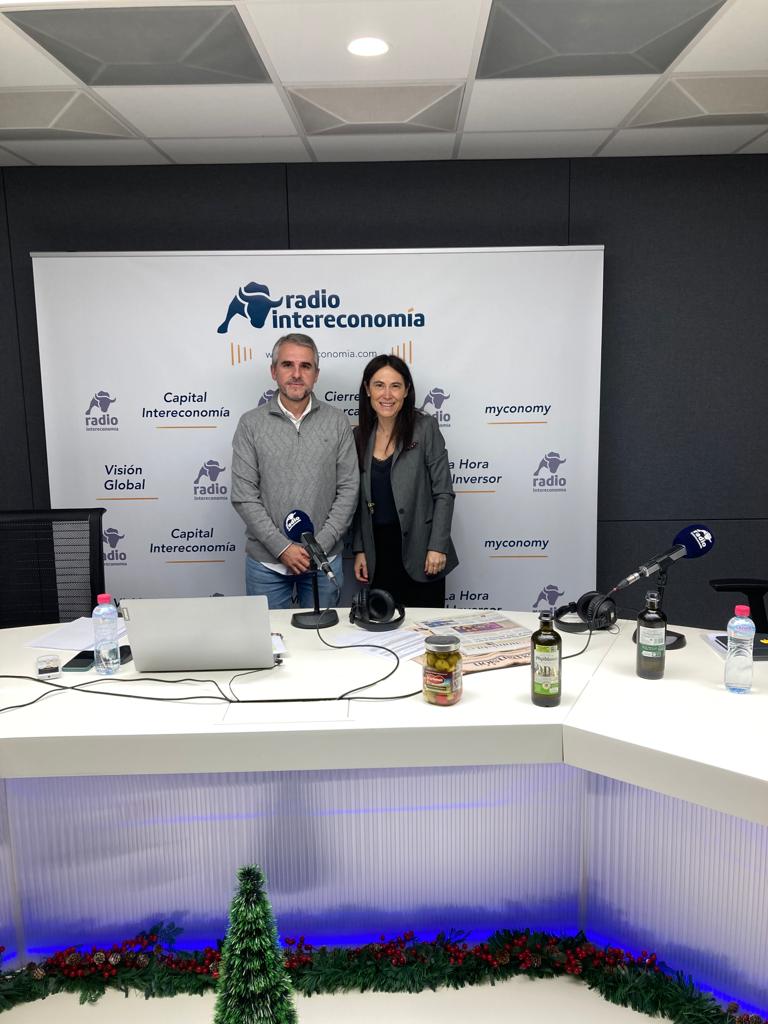 Deoleo's Global Marketing Director, Mariu Luchetti, recently sat down with Radio Intereconomía to discuss the company's sustainability journey.

Click here to listen to the full interview -intereconomia.com/programas/capi…

#sustainability #caringforwhatcaresforyou #Deoleo