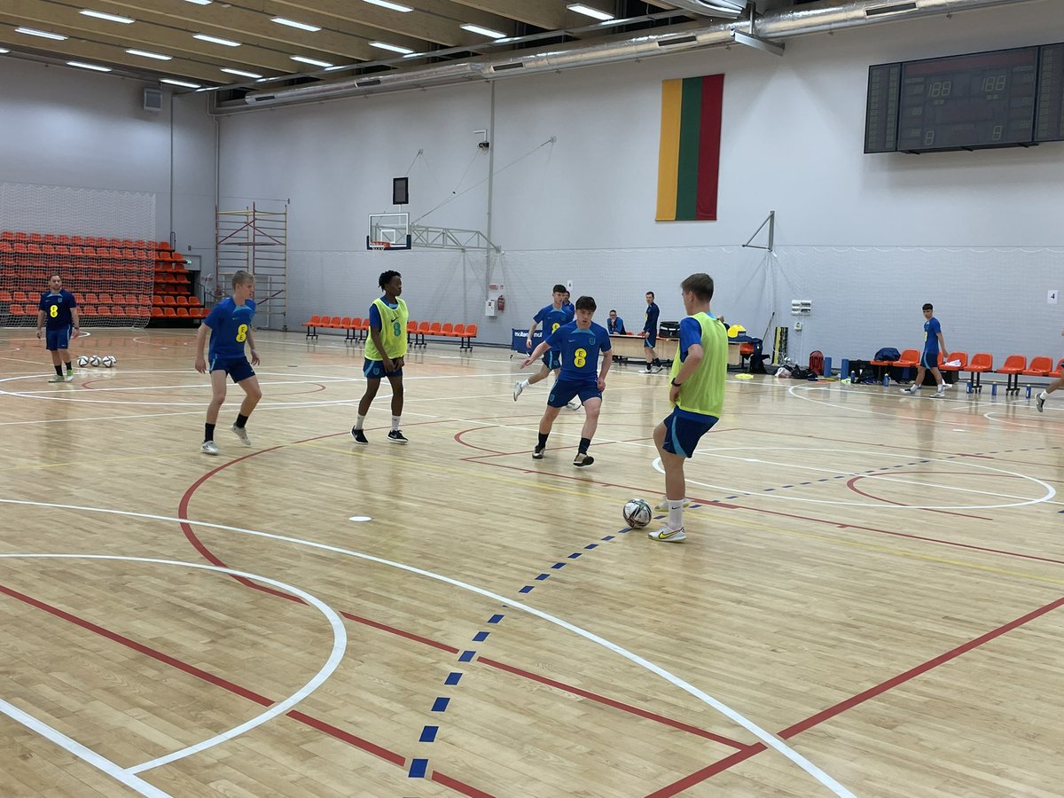 EnglandFutsal's tweet photo. The U19s have arrived safely in Lithuania 🛬

Our final training session completed, we now rest and prepare for Malta in the first game of the UEFA U19 Futsal Euros.

#UEFAFutsal  #FutsalLions 
#ThePrideofEngland https://t.co/rC2PCrIiMs