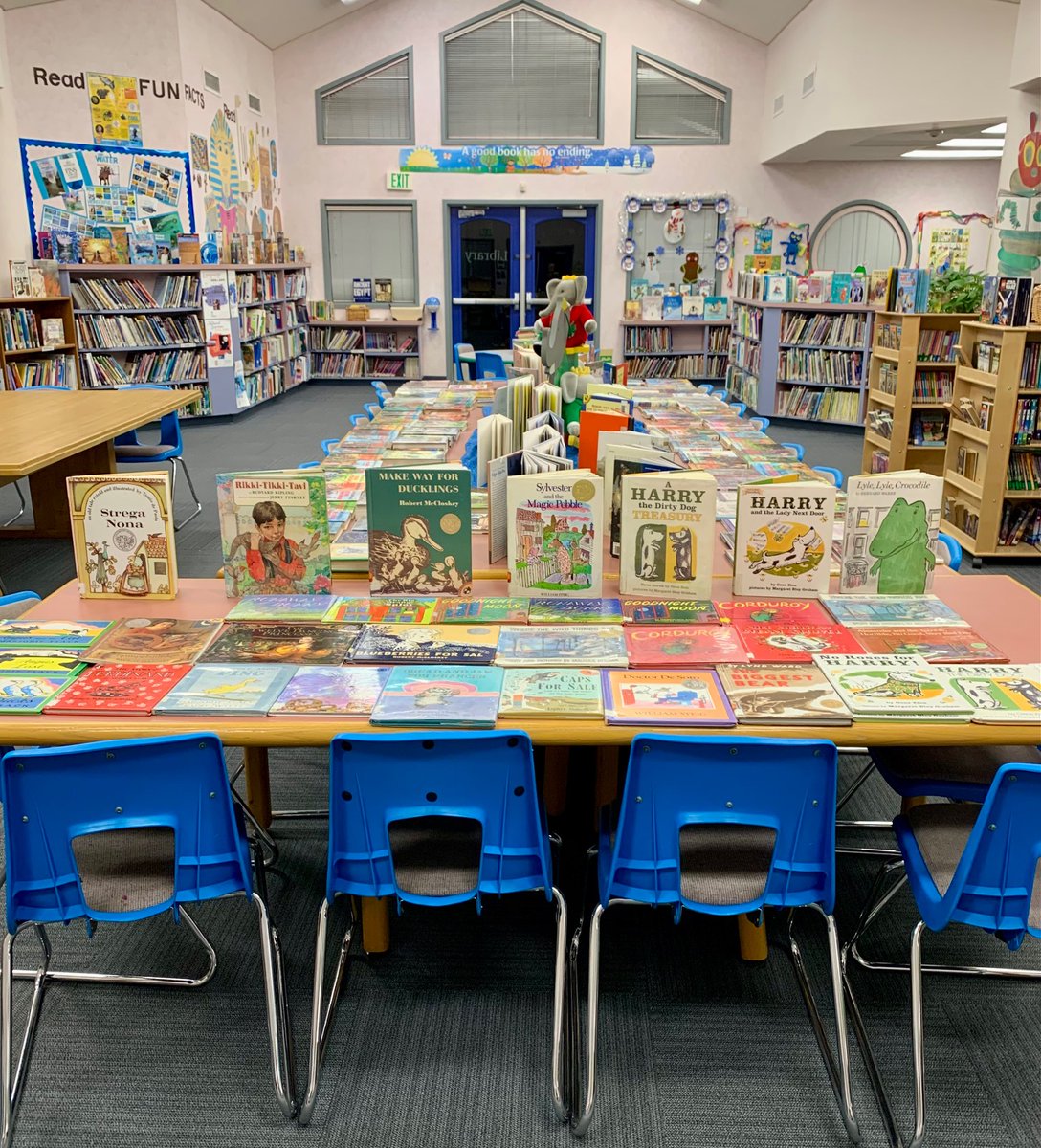 Mrs. Fritzen, our librarian, has been working hard to give our students opportunities to check out a variety of books! The beautiful "Cool Classics" display includes tall tales, poetry, fables, fairy tales, mythology and more! #RedOakRocks #StrongerTogether #WeAreRedOak