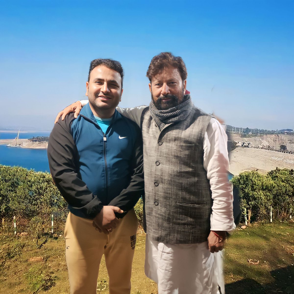 GouravJamwal15's tweet photo. डोगरा स्वाभिमान संगठन पार्टी के संस्थापक अध्यक्ष शेर-ए- डुग्गर चौधरी लाल सिंह जी का आज जन्मदिन है  

मैं प्रार्थना करता हूं कि मां भगवती का आशीर्वाद हमेशा आप पर और आपके परिवार पर बना रहे और आप हमेशा हमारा मार्गदर्शन करते रहें @ChLalSinghDSS @TaniyaManhas12 @dograjournalist https://t.co/BFiiLUrgXC