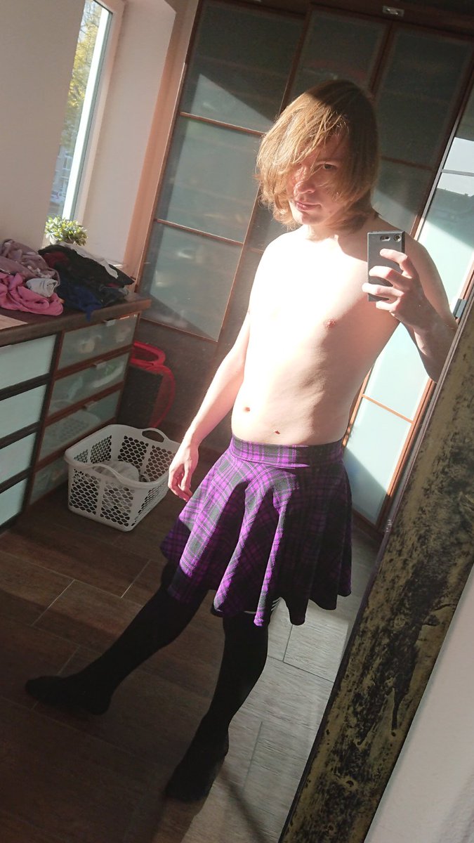 NeatherFem tweet media