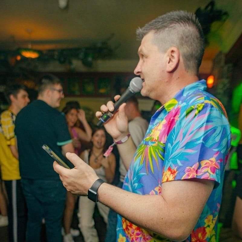 Molly’s Big Fat Quiz is back tonight! 🤔💭

With loads of new prizes too, here’s what you can win:

1st - £100 cash, plus one of our mystery prizes!
2nd - £50 cash, plus a prize
3rd - £25 cash, plus a prize
4th - 5 drinks vouchers
5th - 5 drinks vouchers

The quiz starts at 9pm.