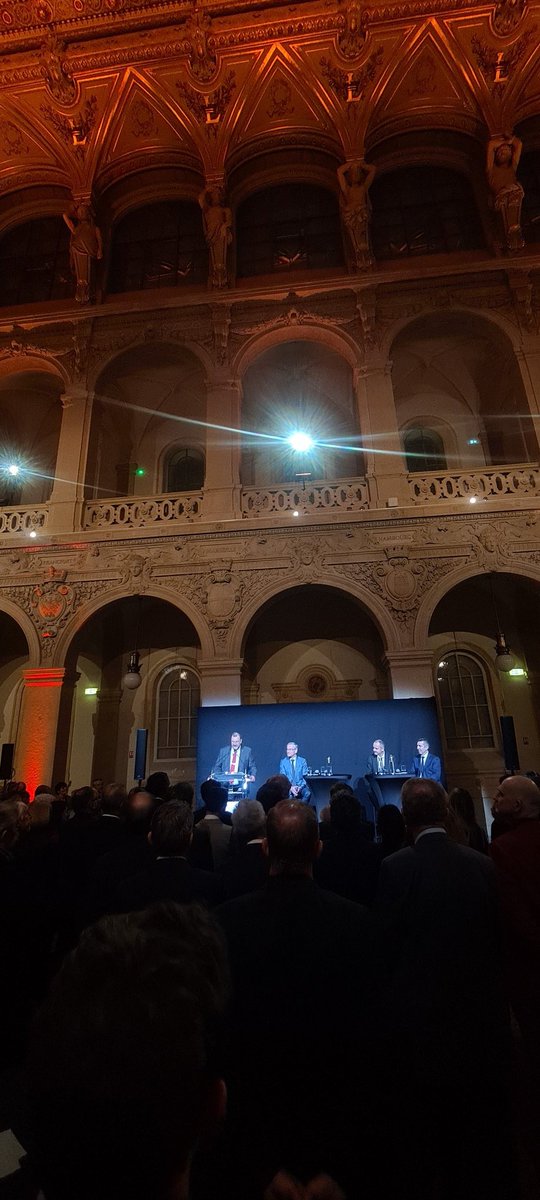 Vœux <a href="/CCILYONMETRO/">CCI LYON METROPOLE</a> ... dans un lieu magnifique et chargé de sens pour les entreprises !