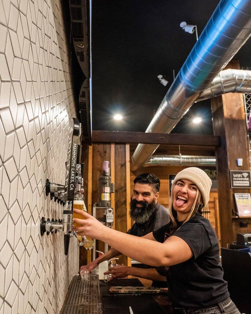 Nothing but good vibes today because we’ve finally got sunshine and blue skies back on the forecast this week! Even though we love all the snow we’ve been getting, it’s nice to have a break from shoveling too 😁

And what better way to enjoy this beautiful weather than with u…