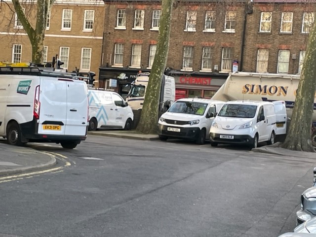 @FortemSolutions @ConcernedResie @lambeth_council @TimandMaxim @nrtgroup ℹ️ Good evening Amy, Thank you for bringing this to our attention. Unfortunately, we do not have the @FortemSolutions van registration as seen in the photograph. #CottonGardensEstate