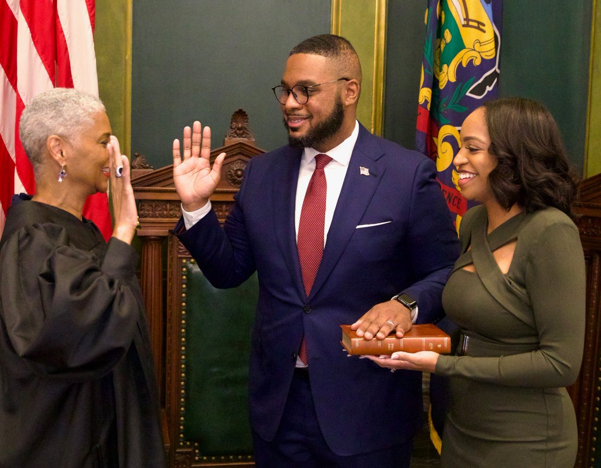 AustinDavisPA's tweet image. I am honored to serve as Pennsylvania’s Lieutenant Governor.

I will work tirelessly to ensure that every family in this Commonwealth has ladders of opportunities to succeed -- so that every generation that comes after can be better off than the one that came before them.