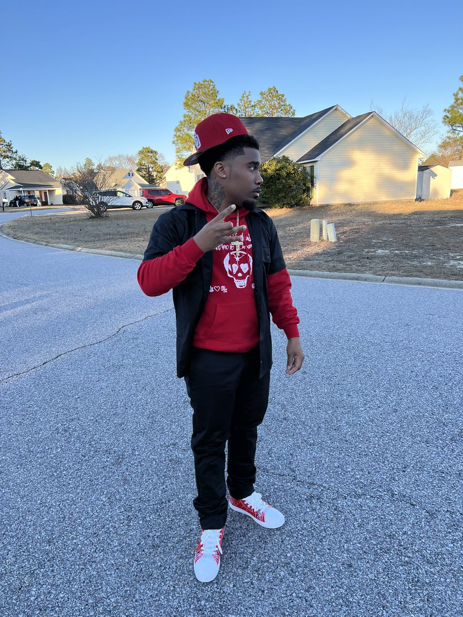 moneyhaulic's tweet photo. Saucy lil nigga 🅱️ame up in dem trenches #2000Theme #Parkwayedition https://t.co/Oq8mvV1F7g