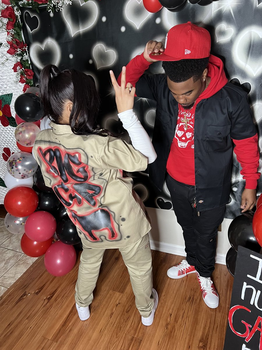 moneyhaulic's tweet photo. Saucy lil nigga 🅱️ame up in dem trenches #2000Theme #Parkwayedition https://t.co/Oq8mvV1F7g