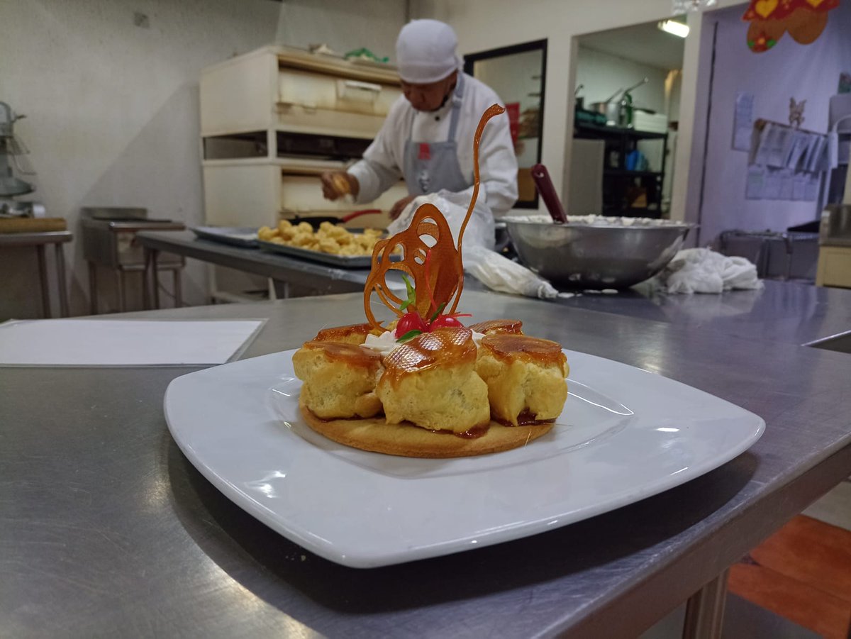 EACGLOSREYES's tweet photo. Platillos que enamoran👩‍🍳

#platilloeuropeo #platillo #gastronomia #delicioso https://t.co/8Zk9FvFfS2