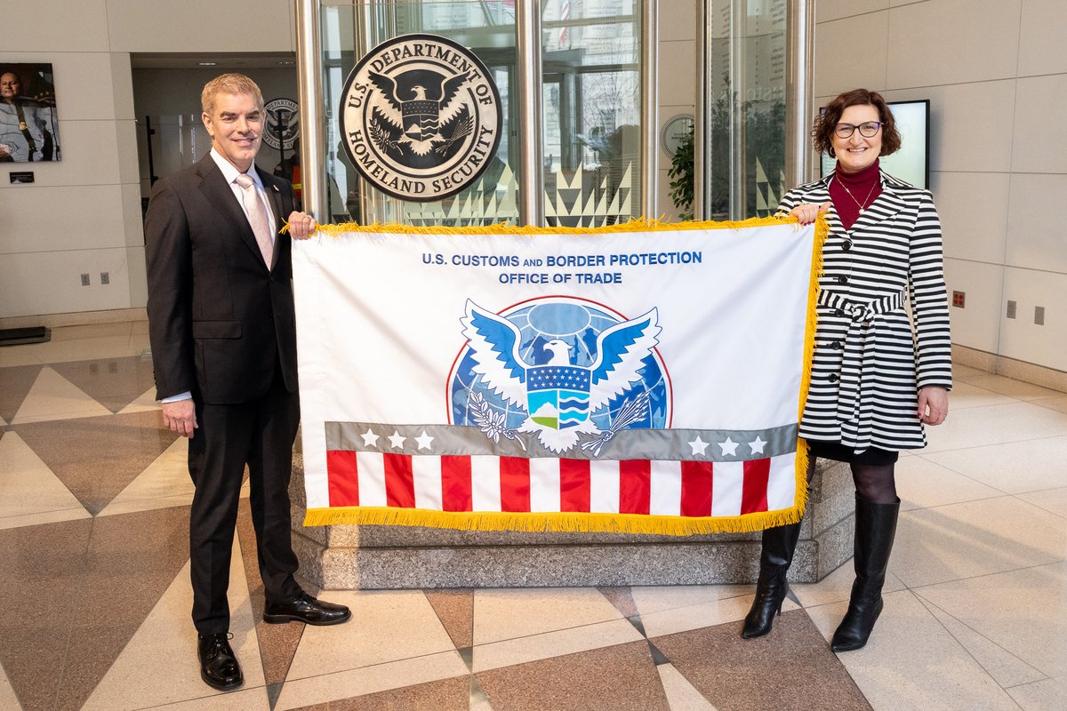CBPTradeGov's tweet photo. #CBPTrade is proud to introduce our new Office of Trade flag! The design elements are a symbolic integration of @CBP’s crucial role within @DHSgov and our legacy customs history. https://t.co/fjQUZtpBi6