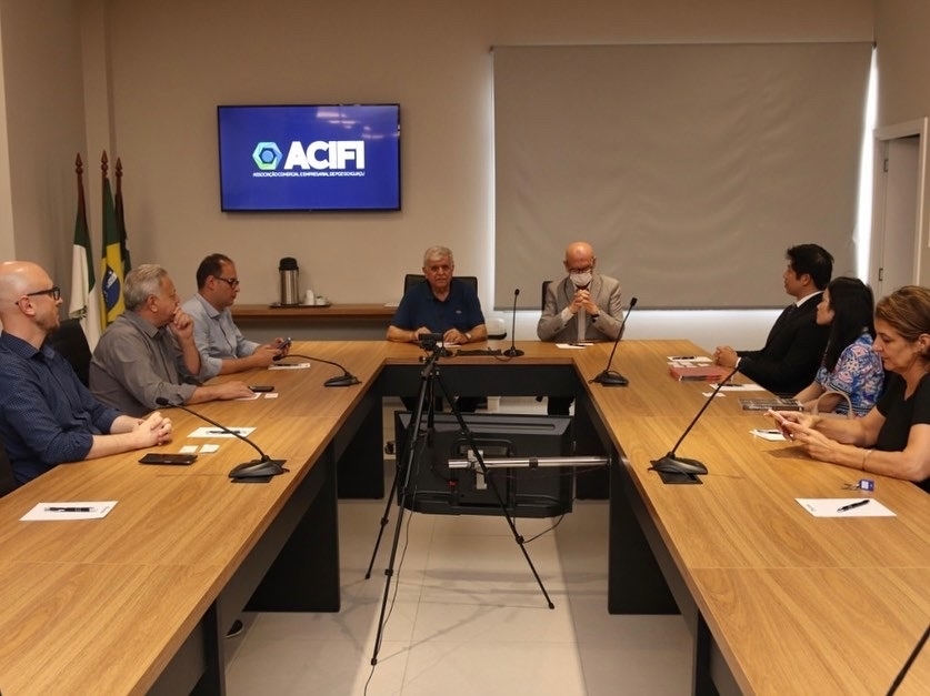othomaslaw's tweet photo. A ACIFI convidou o Ibrachina a participar do Fórum Internacional de Logística Multimodal Sustentável - Corredor Bioceânico de Capricórnio, que ocorre em setembro de 2023.
#Ibrachina #fozdoiguaçu #acifi #logistica #empreendedorismo #comerciointernacional https://t.co/Rbvs8Aa6Q2