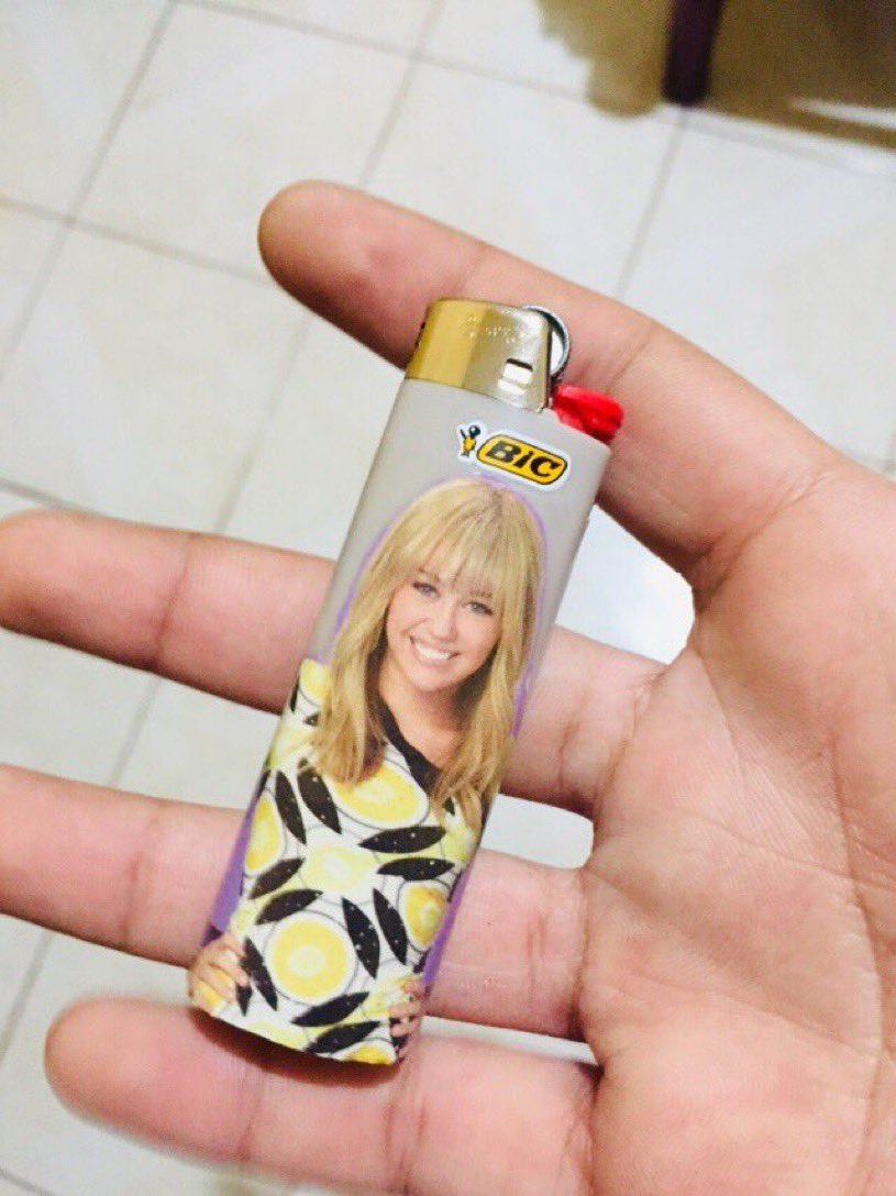 out of context hannah montana tweet media