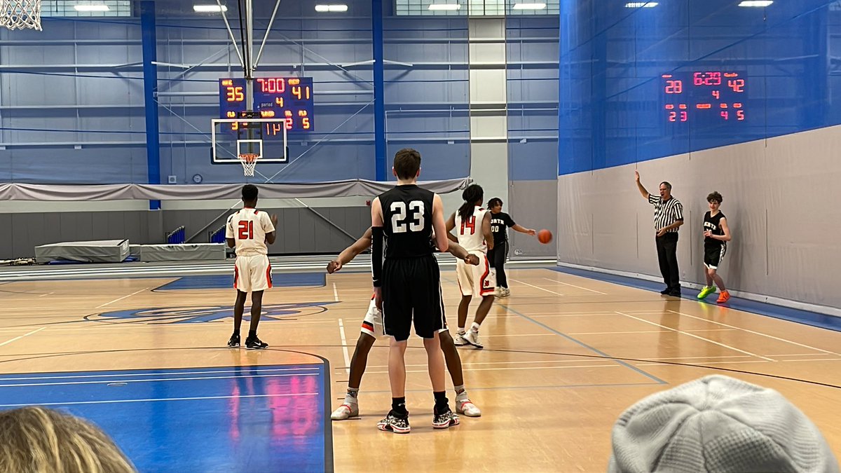 HQWhite25's tweet photo. 5 for 5 on my 3’s kind of day at the tournament.  Other team had to keep someone on top of me the rest of 3rd and 4th quarter. https://t.co/3REx63J1BB