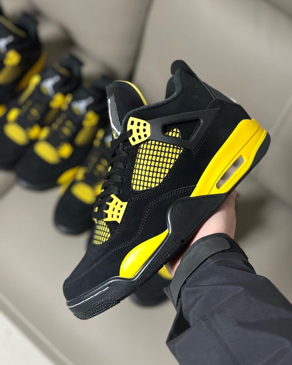 KicksFinder on Twitter "Air Jordan 4 "Thunder" stitching on the toe