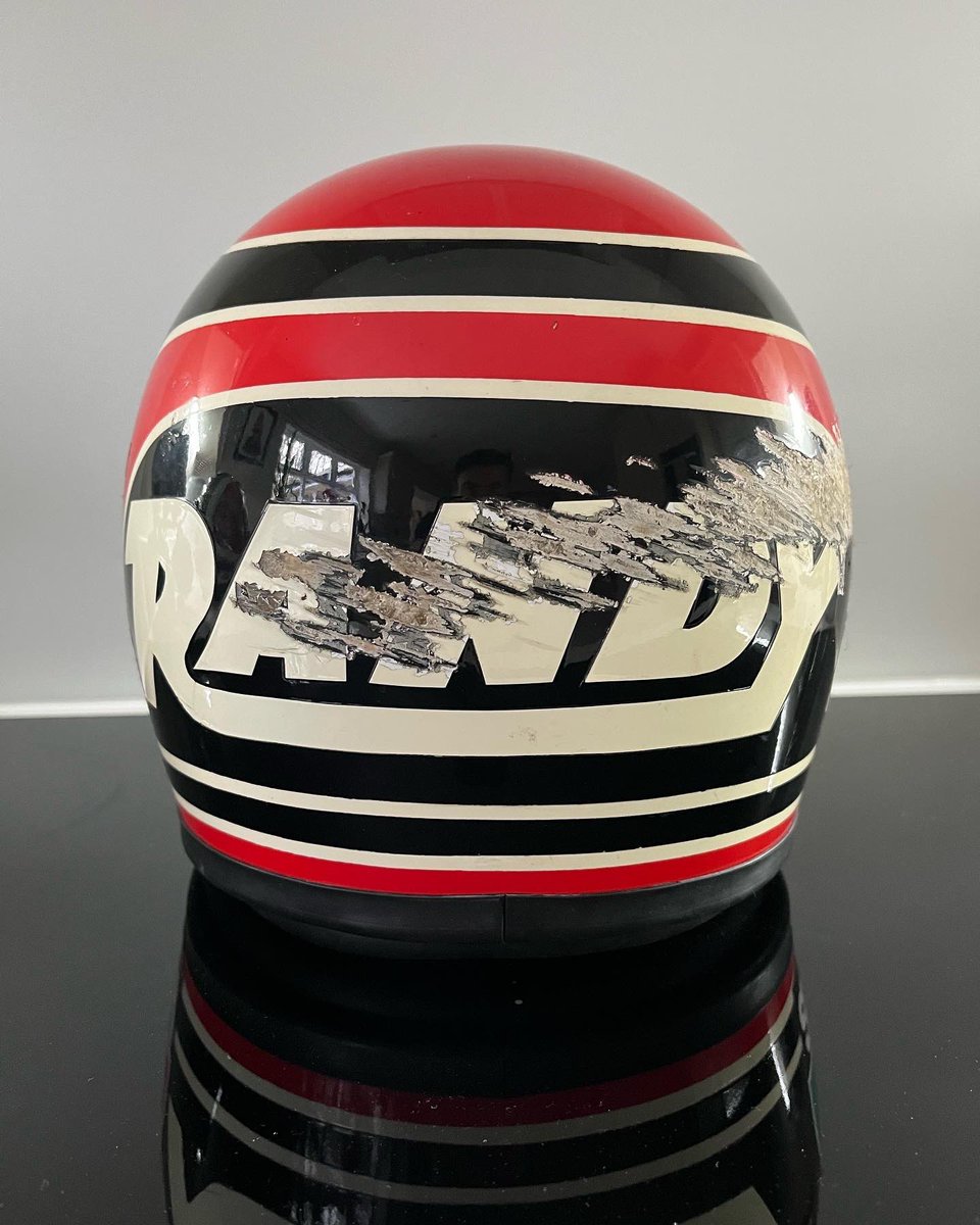 ONLY TWO DAYS TO GO TO WIN THIS AMAZING PIECE OF <a href="/MotoGP/">MotoGP™🏁</a> HISTORY! BID HERE: redtoothauctions.com/event-landing-…