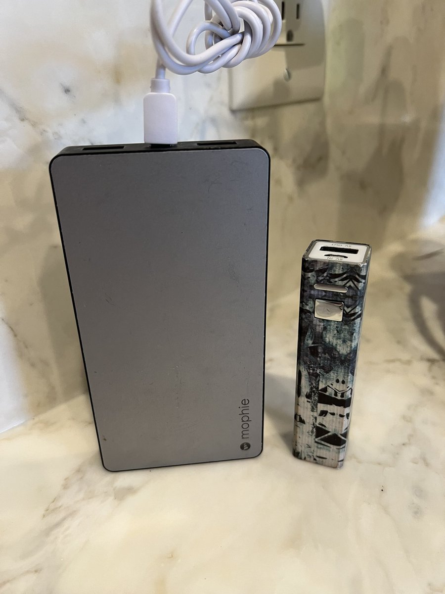 LifeWithoutDiet's tweet photo. Don’t forget to charge your charger and the backup charger 😆 #ReadyToTweet #SCCM2023 #SCCMSoMe https://t.co/qOWwl9RDle